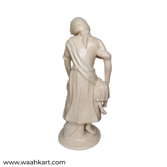 Lady With Kids Playing Statue