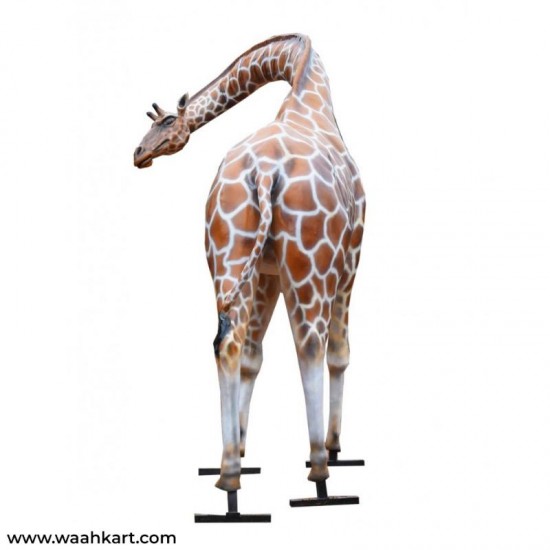 Life Size Giraffe Statue