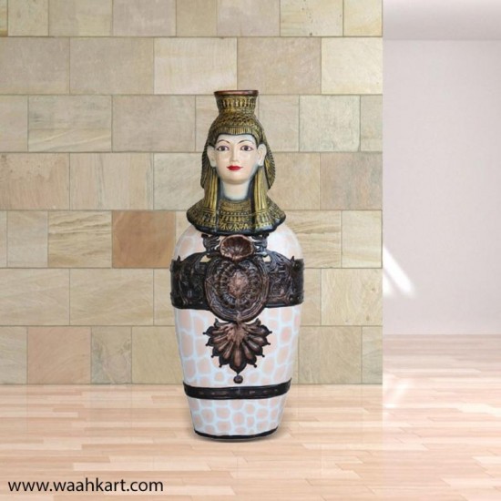 Queen Of Egypt Showpiece - Off White Shade