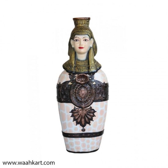 Queen Of Egypt Showpiece - Off White Shade