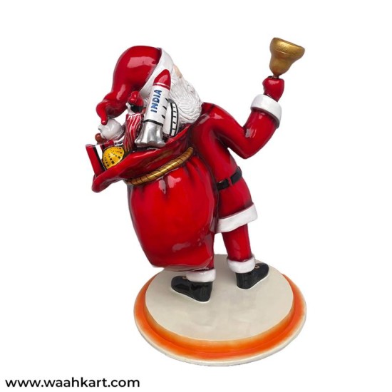 Santa Claus Statue