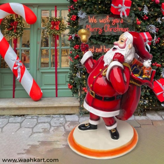 Santa Claus Statue