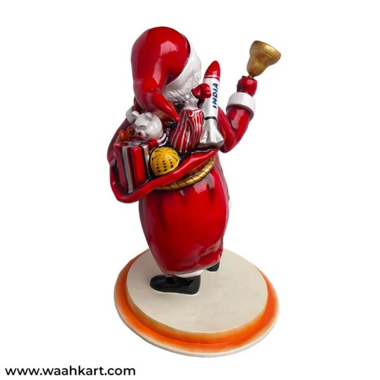 Santa Claus Statue