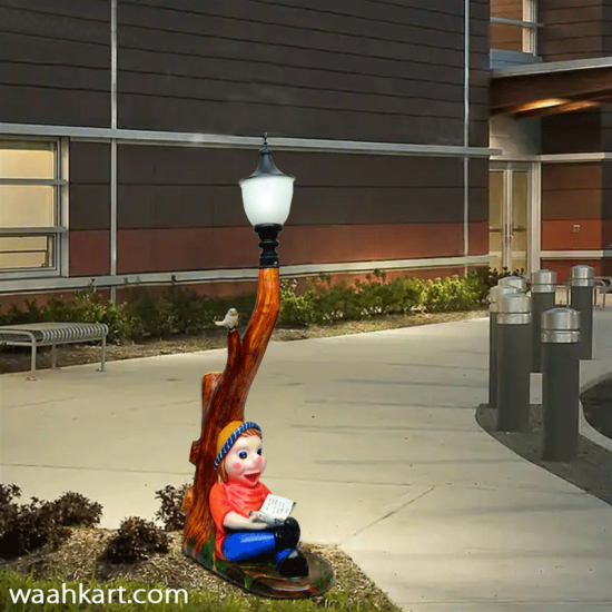 FRP Boy Under Wooden Trunk Lamp Post