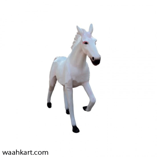 Royal Looking White Horse Statue
