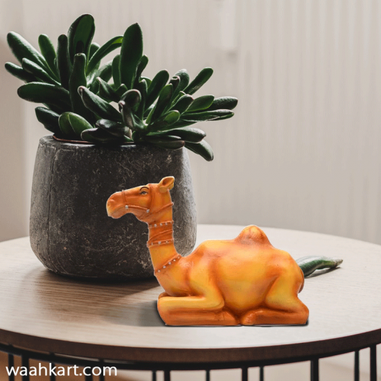 Camel Showpiece